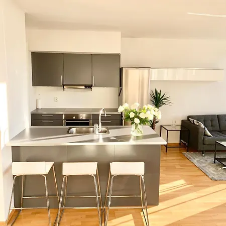Central, Modern And Stunning View Apartment *