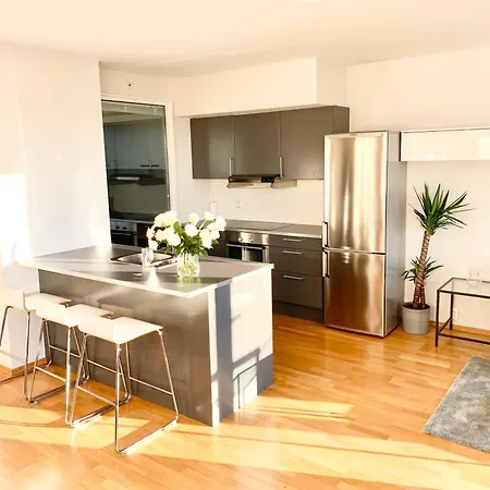Central, Modern And Stunning View Apartment Stavanger